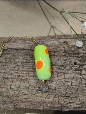 Collier sixties en verre de Murano monté sur acier inoxydable doré