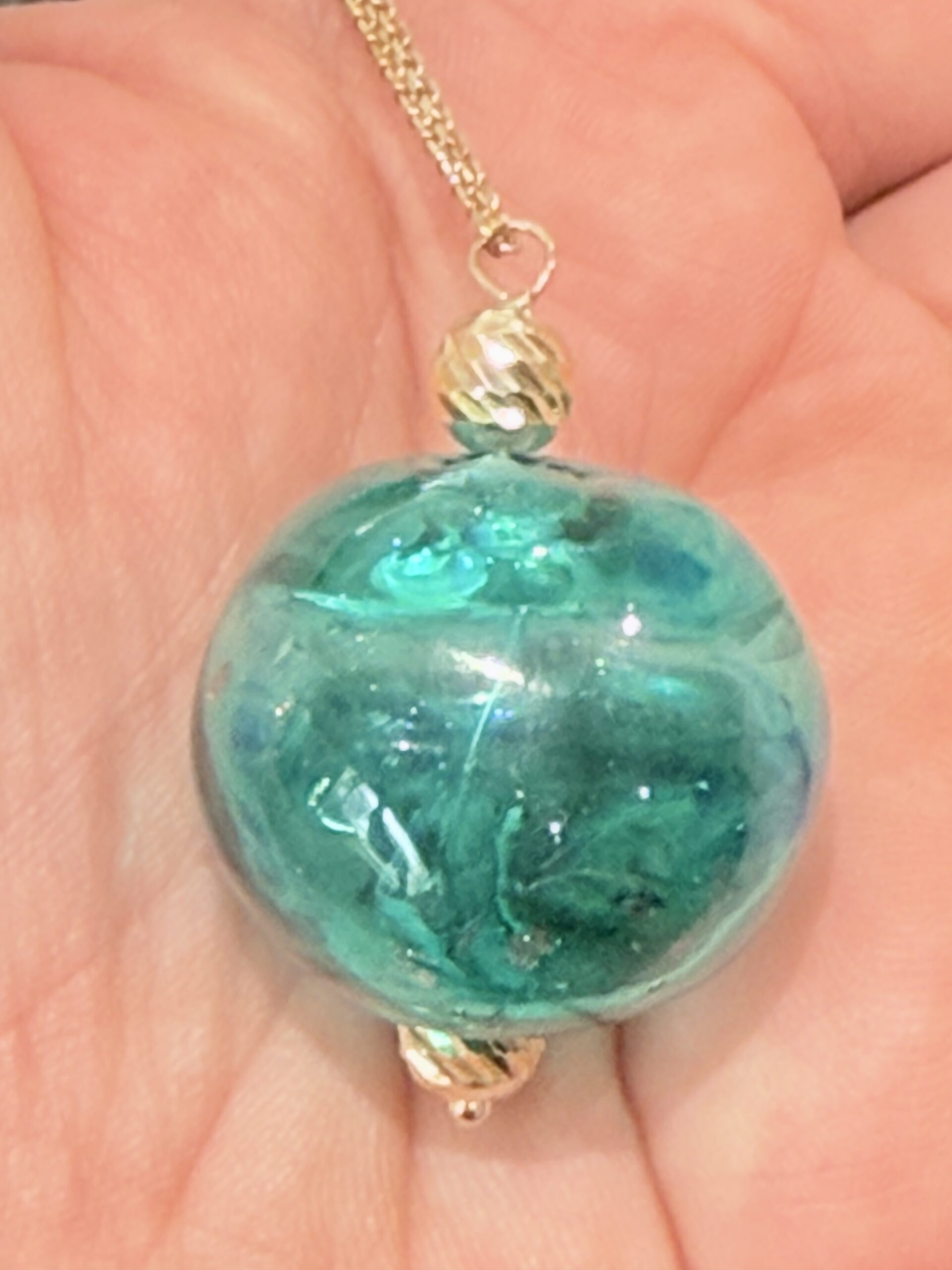 boucles d'oreilles en verre de Murano vert émeraude soufflées