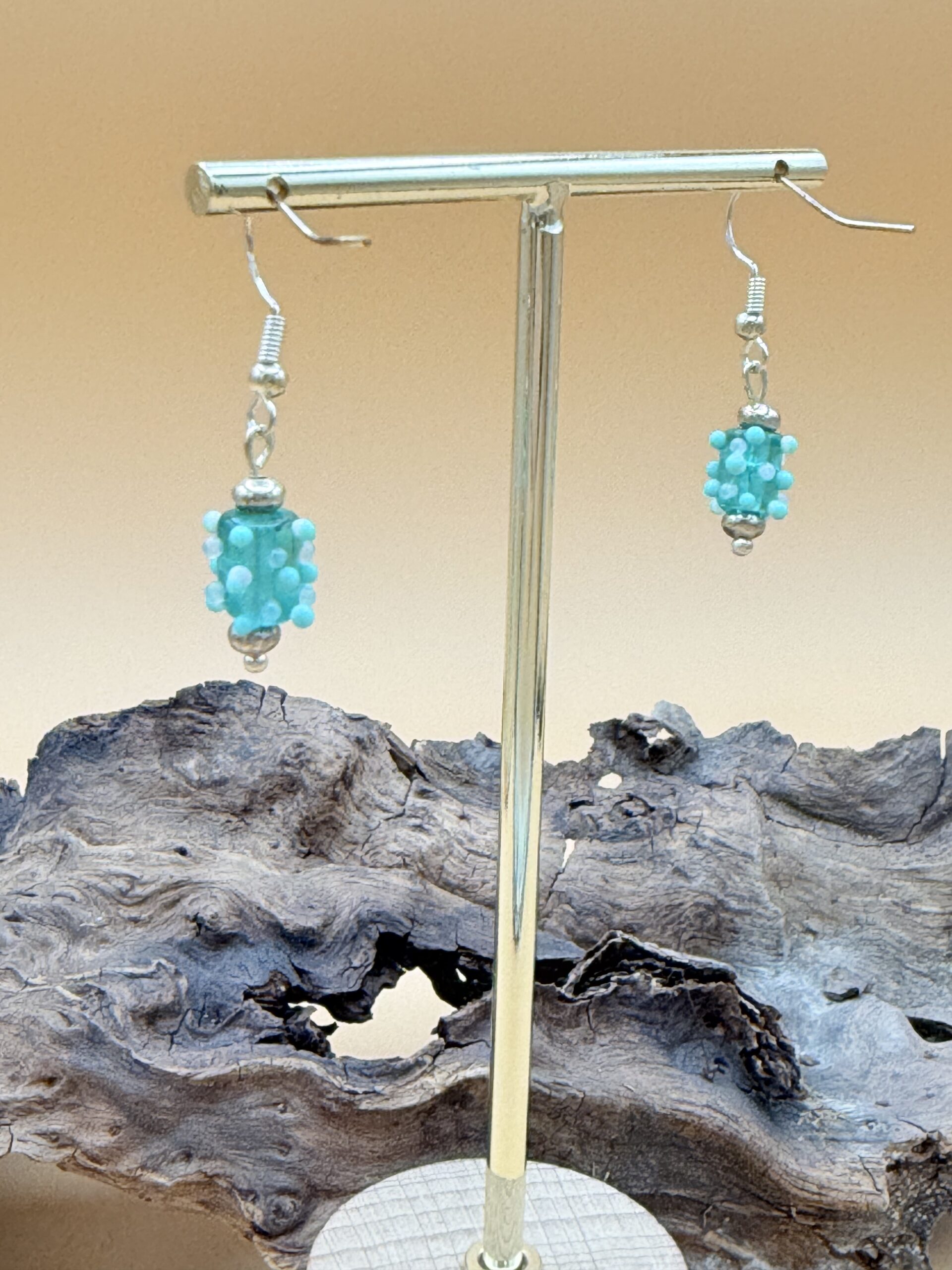 Boucles d'oreilles collection Bulles, dégradé de vert, bleu, blanc - Image 2